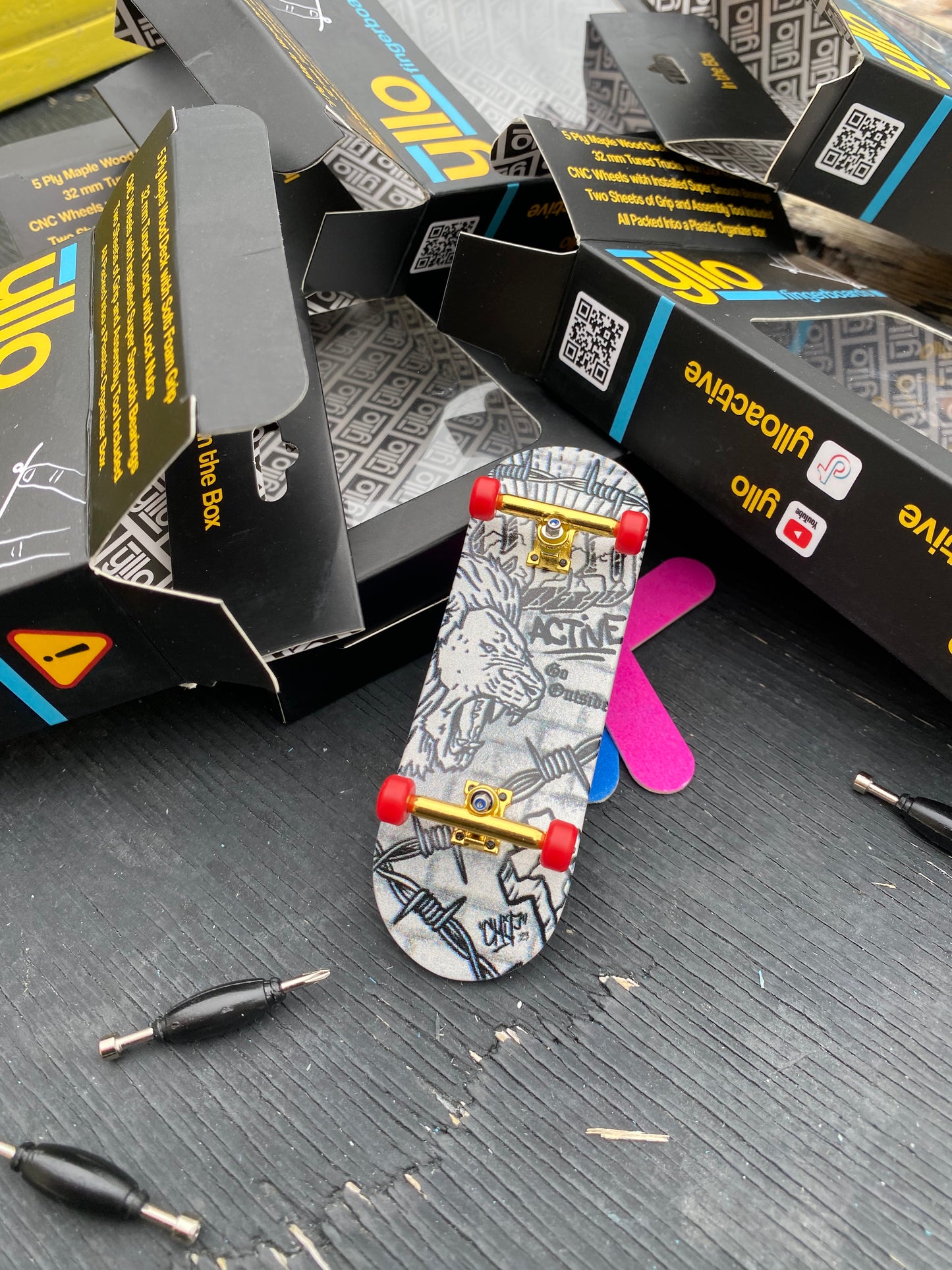 "Lion of Judah" Yllo Fingerboard