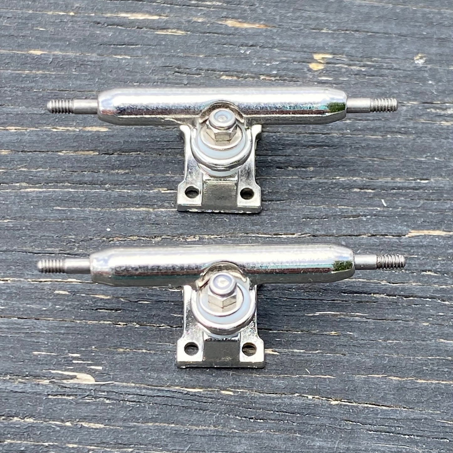 "Big Blue" Yllo Fingerboard